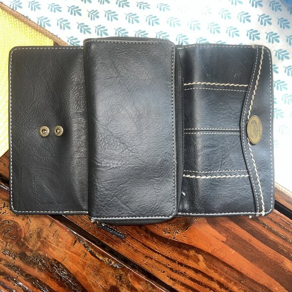 B.O.C Born Concepts Black Leather White Stitched Wallet With Change Compartment - Picture 4 of 7
